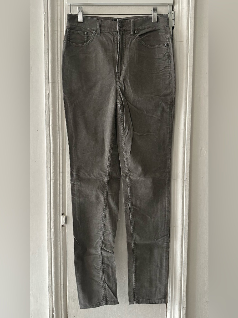 Aritzia Talula women’s Slim Straight Jeans in Dark Gray 4